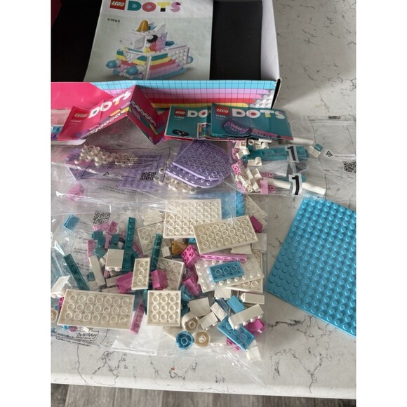 LEGO DOTS: Unicorn Creative Family Pack (41962) - Picture 5 of 6